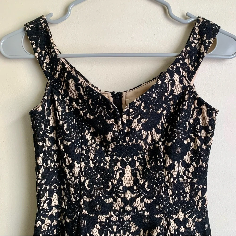 Francesca's Black Lace Overlay Sweetheart Fit & Flare Mini Dress SZ XS - Picture 3 of 6
